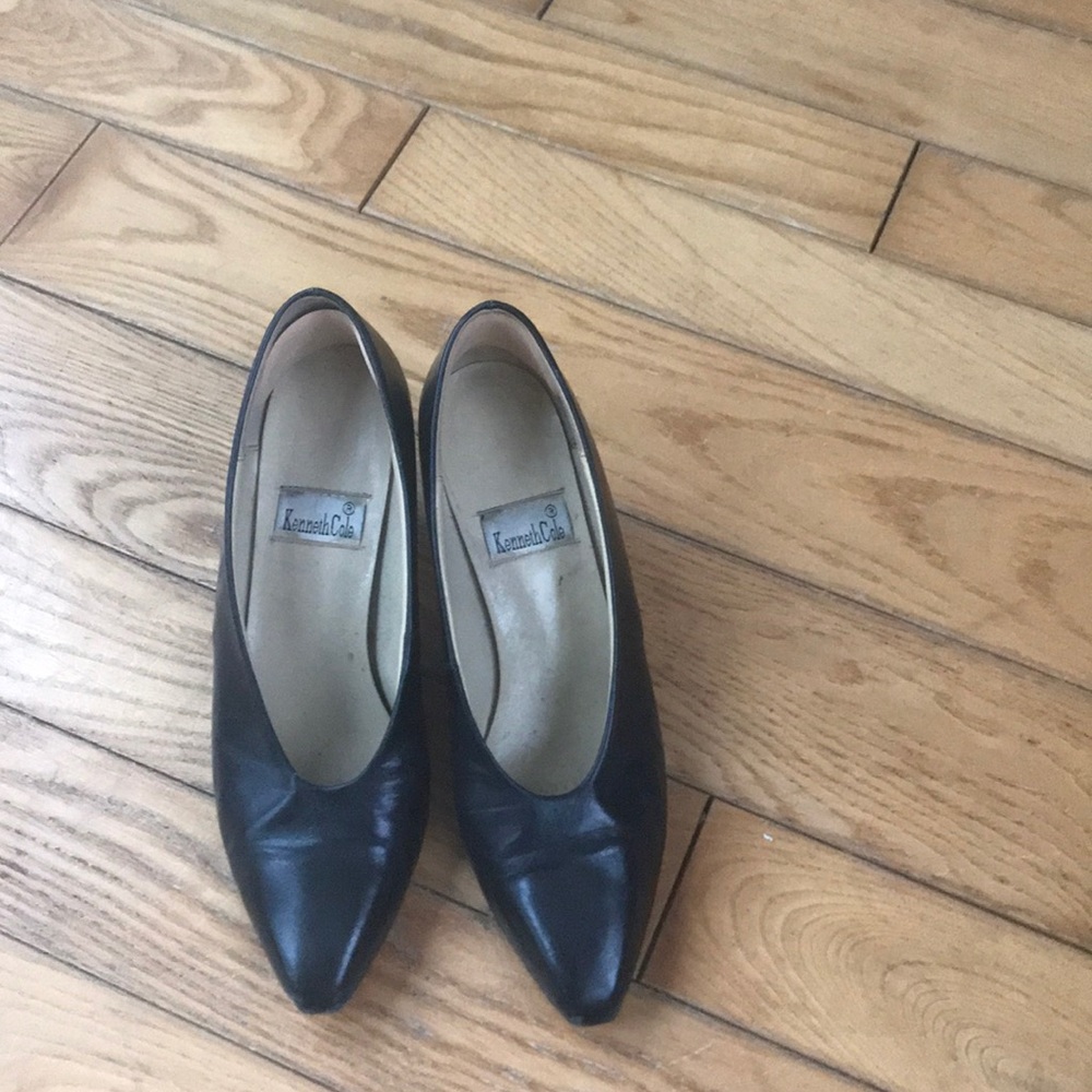 Shoes adorable black leather Kenneth Cole